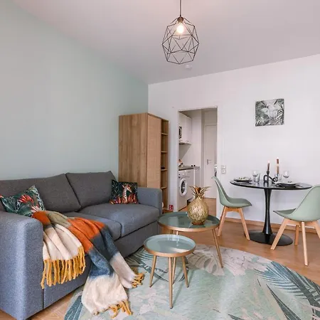 公寓 Studio With Balcony And Shared Pool In Westende